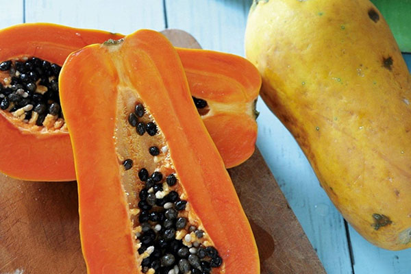 Papayas-top-20-foods-that-are-high-in-vitamin-c-for-height-increase